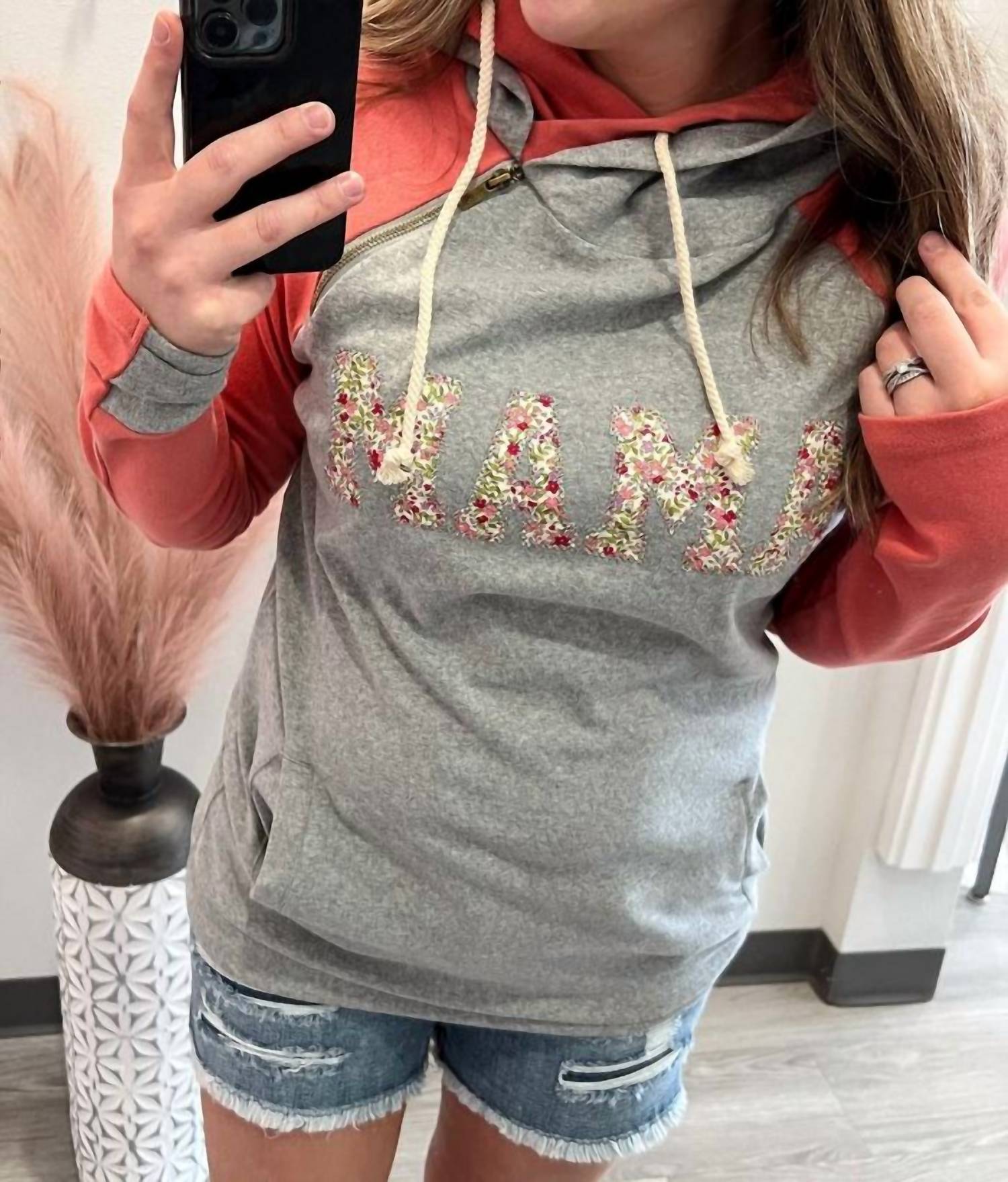 

Разноцветная толстовка "Мама" AMPERSAND AVE, мультиколор