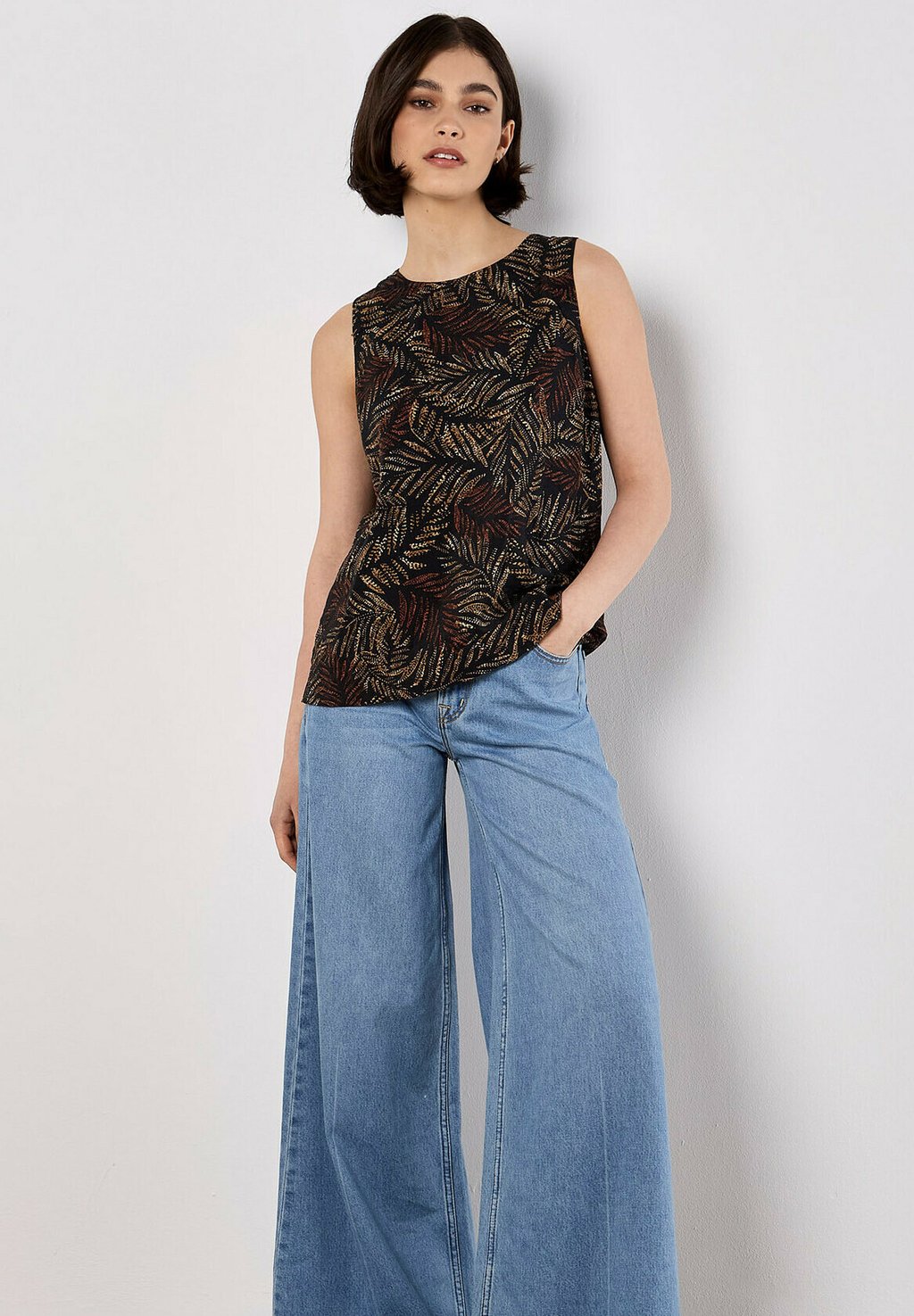 

Блуза BATIK LEAF PRINT - Top Apricot, черный