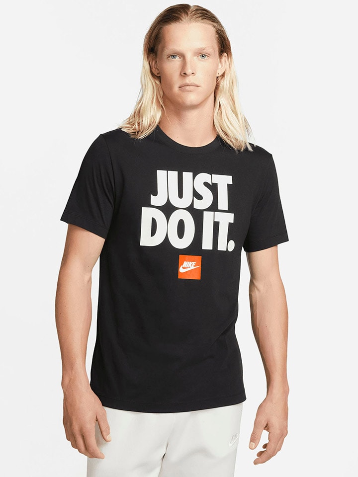 

Футболка Nike, черный