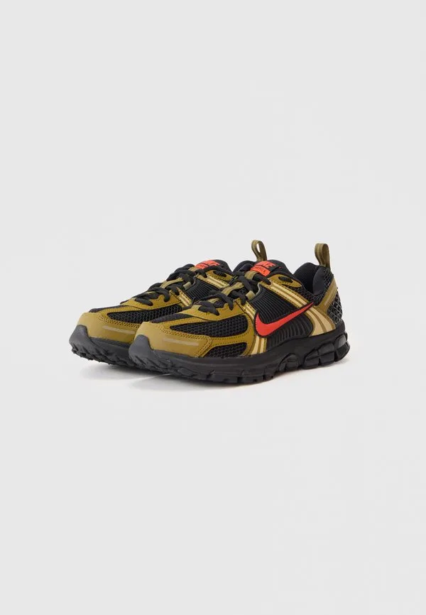 Кроссовки vomero 5 bg Nike Sportswear, Black/Picante Red/Olive Flak/Quantum Moss — фото 2