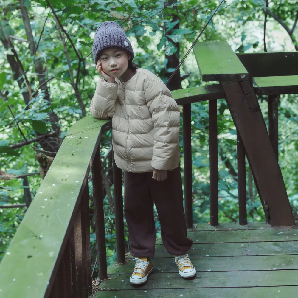 Детские графические джоггеры коричневого цвета от Snowpeak Apparel Kids