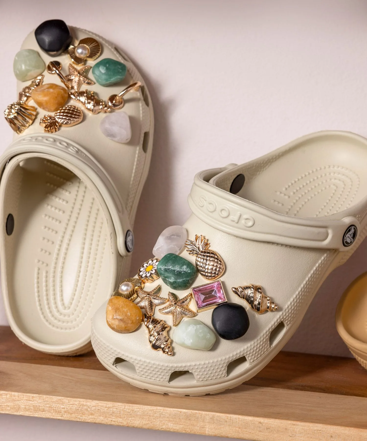 Унисекс сабо Crocs Classic Clog бежевые