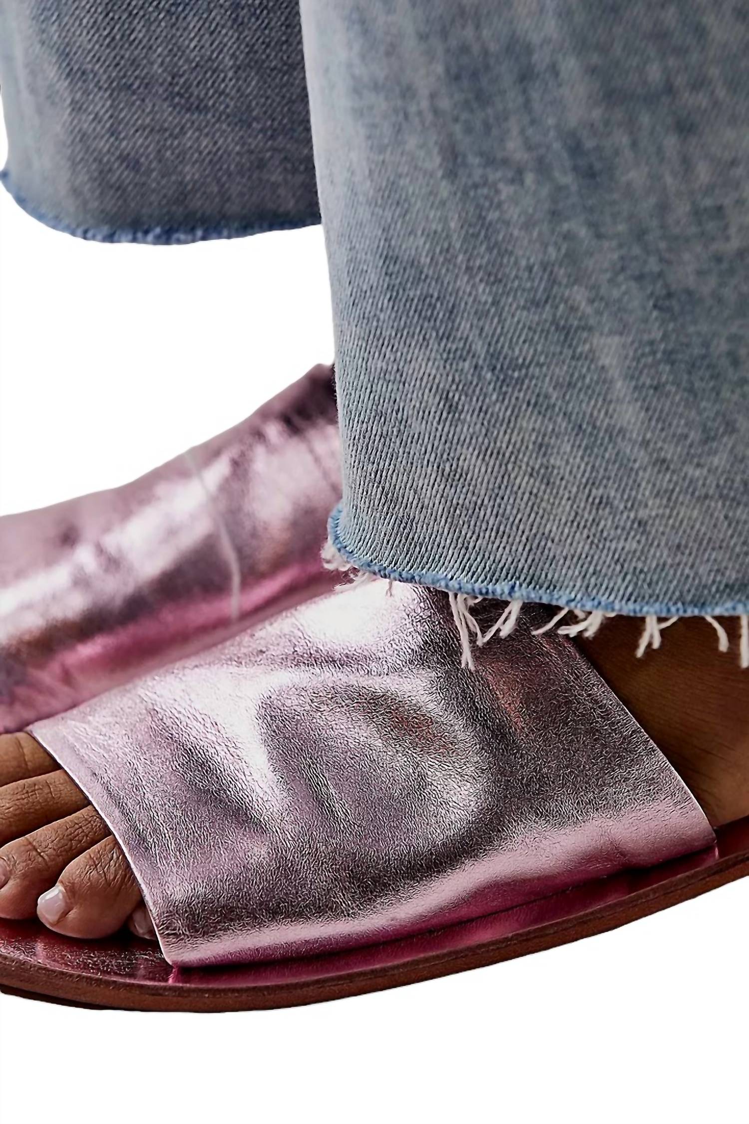 Женские босоножки Vicente Slide в цвете металлик-розовый Free People — фото 3