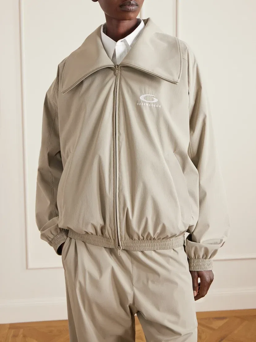 Увеличенная спортивная куртка из ткани с вышивкой BALENCIAGA, бежевый — фото 3