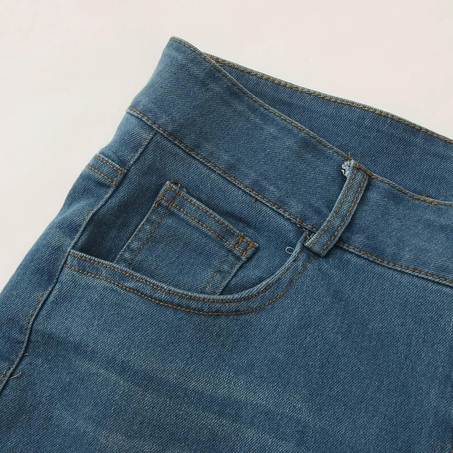 Джинсы с эффектом подтяжки, Women's Totally Shaping Bootcut Jeans, Medium Blue — фото 4