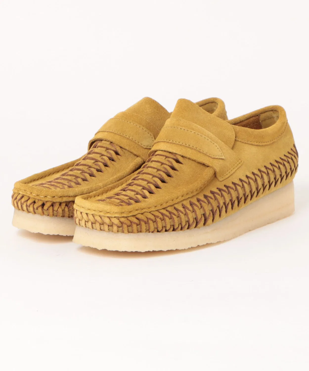 Лоферы Wallabee Loafer Weave бренда Clarks из замши оливкового цвета