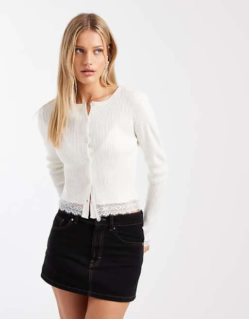 

Кремовый кардиган в рубчик с кружевной отделкой Miss Selfridge