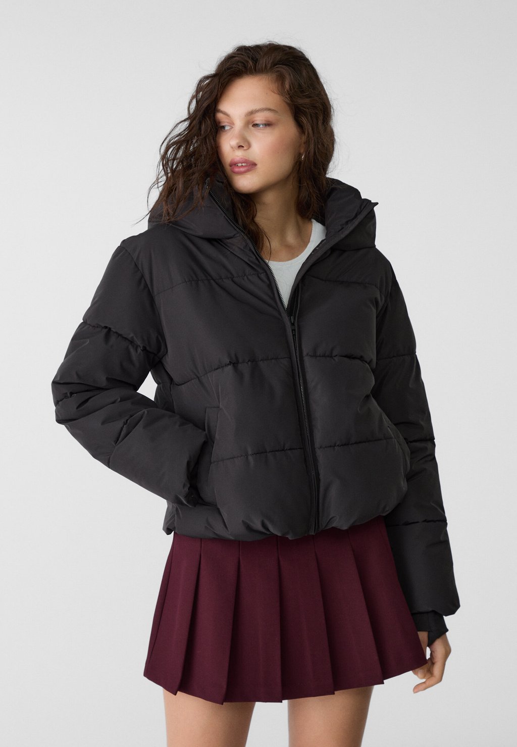 

Зимняя куртка HOODED PUFFER Stradivarius, черный