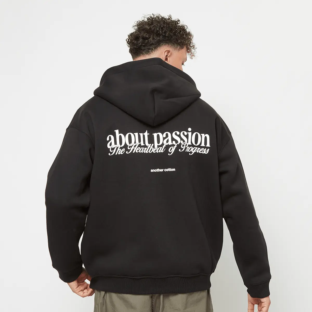 

Худи Another Cotton Lab About Passion Oversize Zip, черный