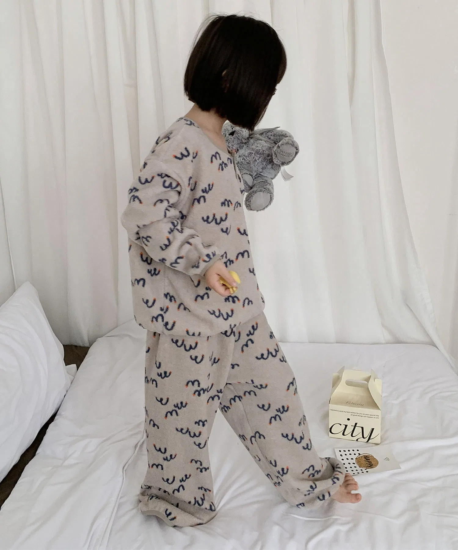 【aimoha-KIDS-】Пушистый и уютный сказочный пижамный комплект — фото 3