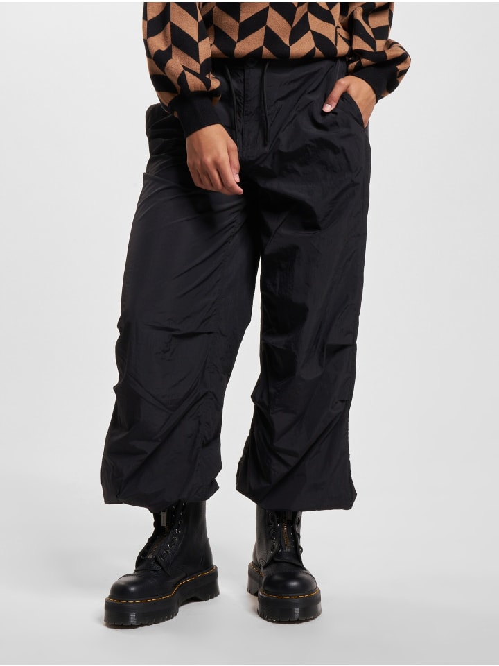 

Брюки-карго ONLY Cargohose, черный