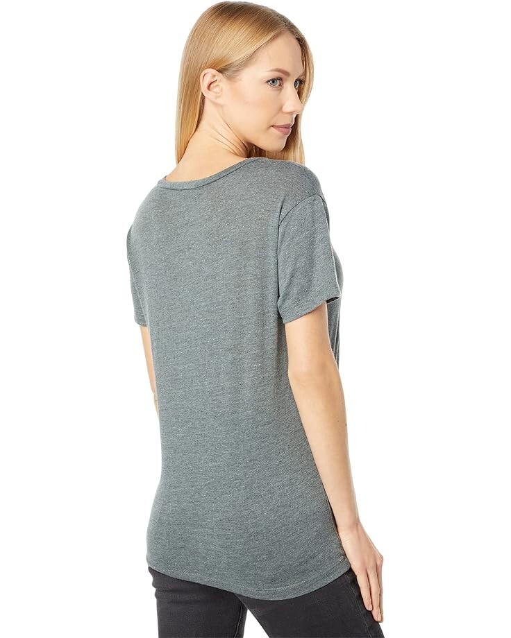 

Футболка Chaser Freedom Tri-Blend Jersey Everybody Tee, цвет Shrub