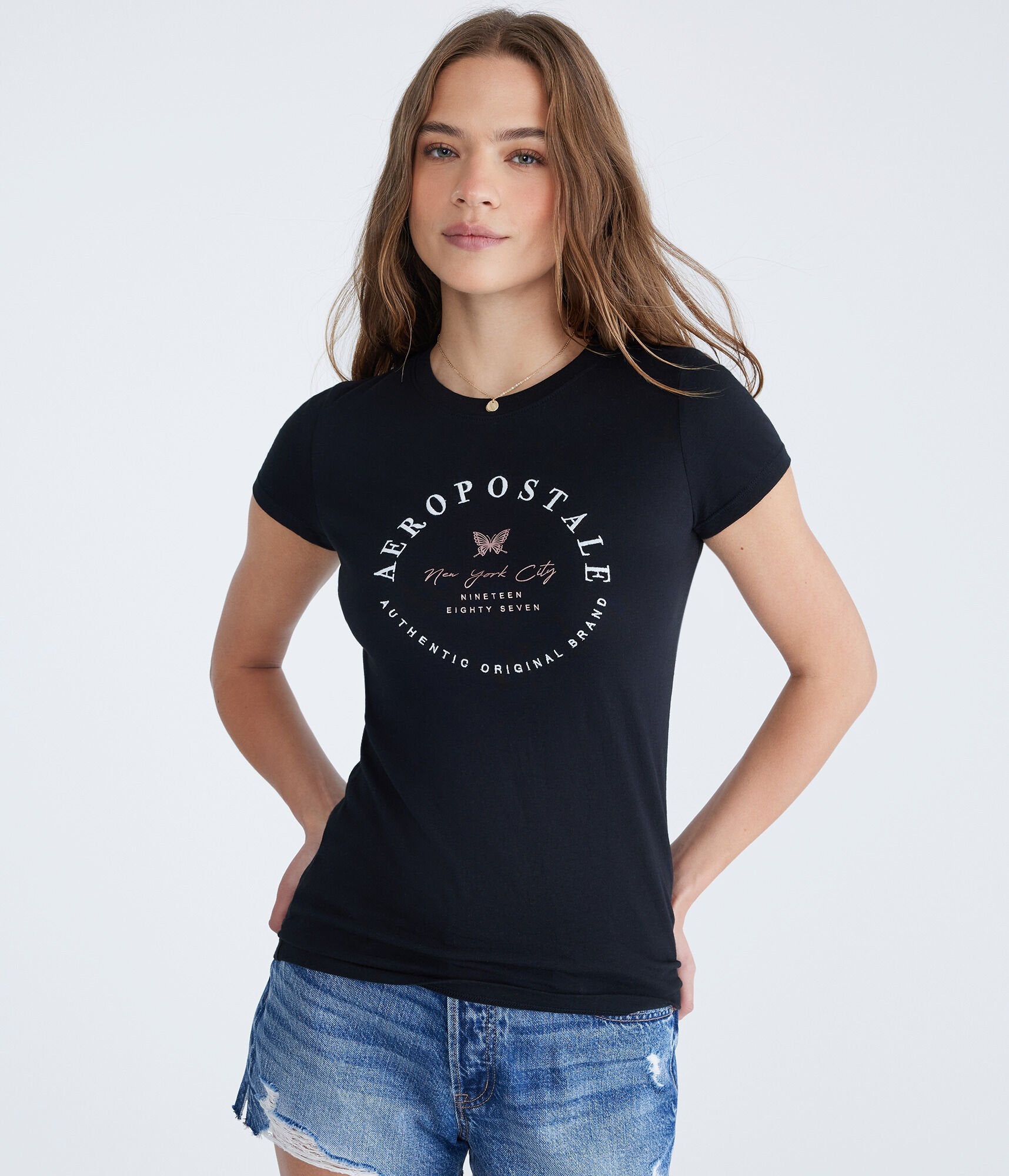 

Футболка Aeropostale Butterfly Foil Graphic Tee, черный