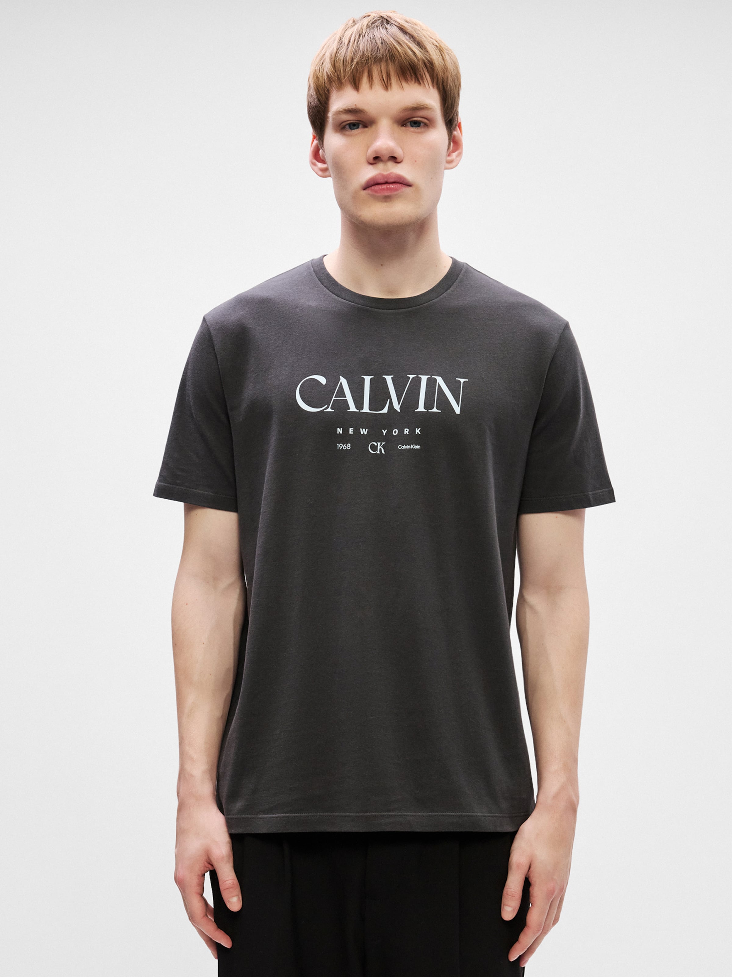 Calvin Klein Футболка Regular в цвете Light Grey, Dark Grey — фото 2