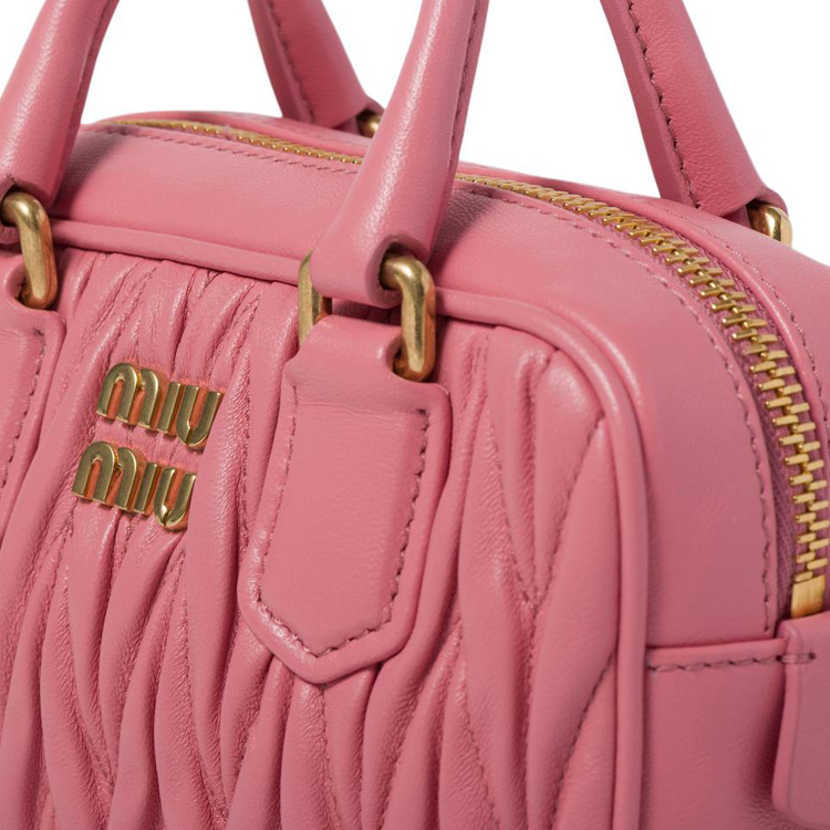 MIU MIU Мягкая овчинная кожаная сумка через плечо миниатюрная женская розовая — фото 4