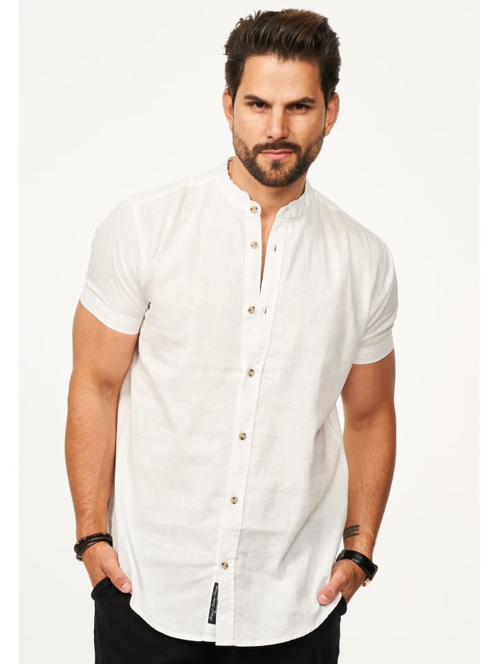 

Рубашка с короткими рукавами - летняя рубашка из льна прямого кроя белого цвета. behype