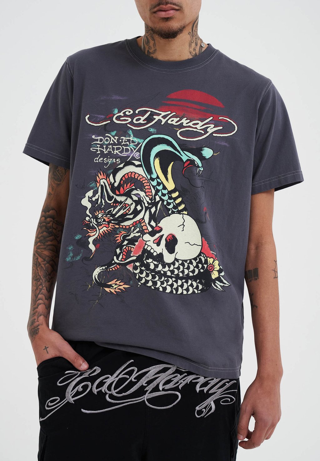 

Футболка с принтом DRAG AND AT SUNSET Ed Hardy, темно-серый