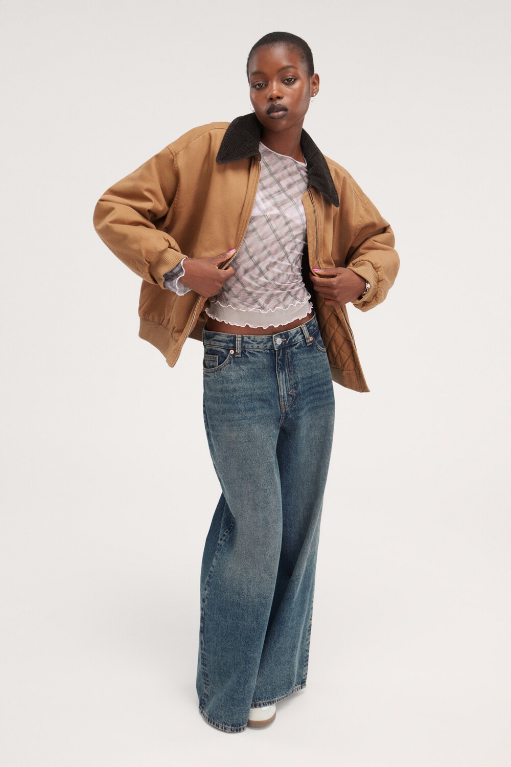 

Свободный бомбер на подкладке. Monki, коричневый
