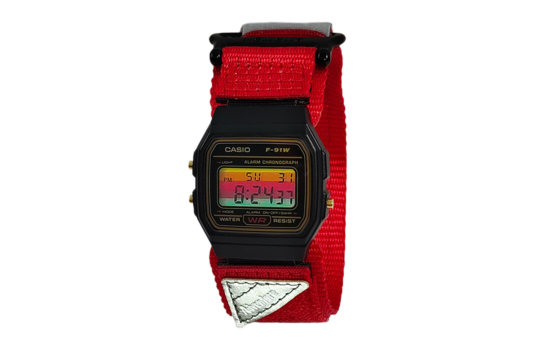 

CASIO Мужские часы Retrofit Series с кварцевым механизмом и нейлоновым ремешком, черный циферблат