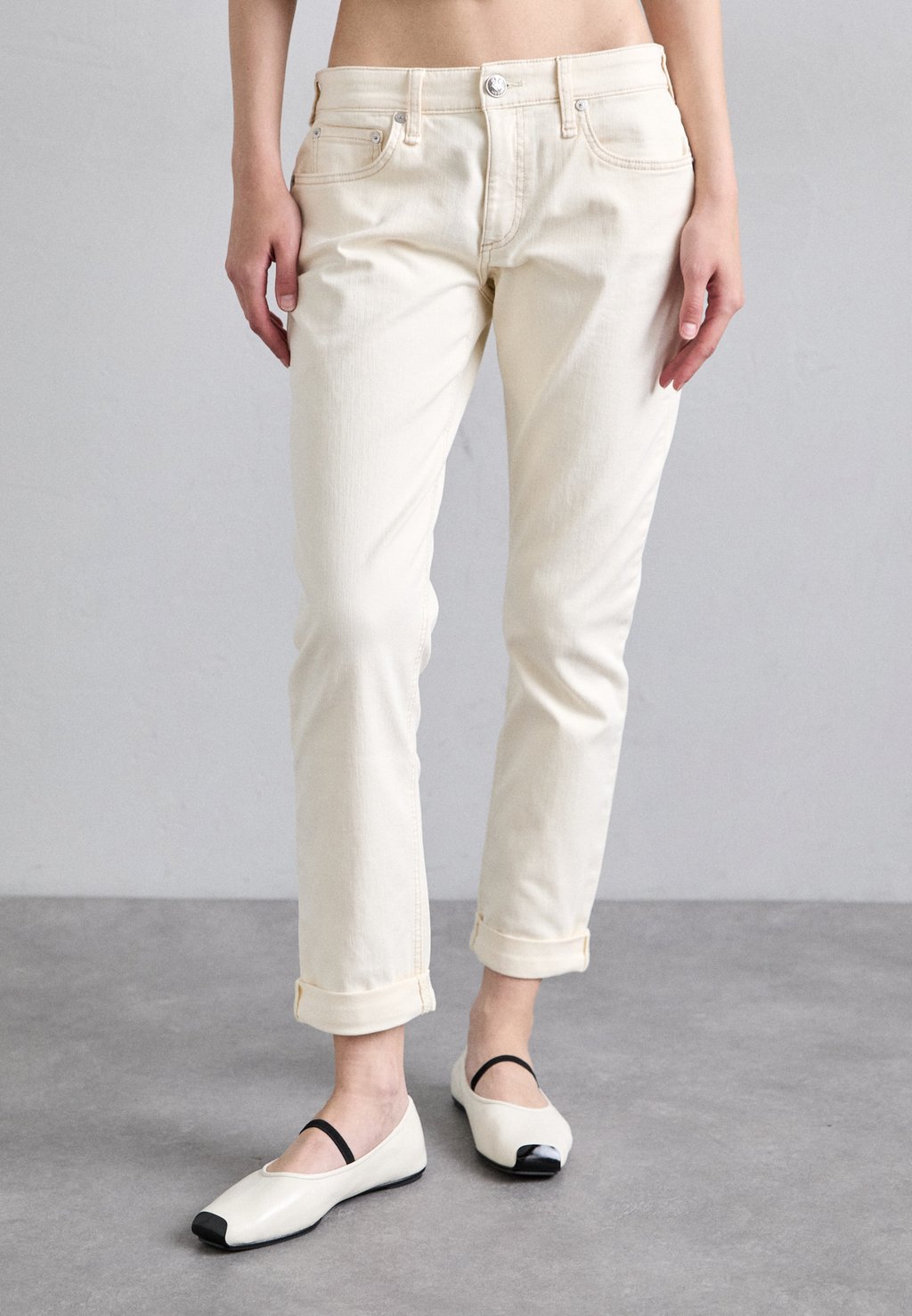 

Джинсы облегающего кроя LOW RISE BOYFRIEND rag & bone, кремовый