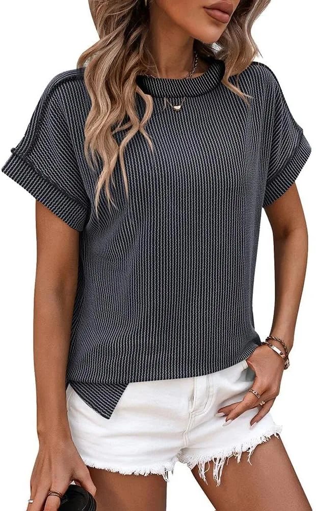 

Женская футболка с коротким рукавом и полосками