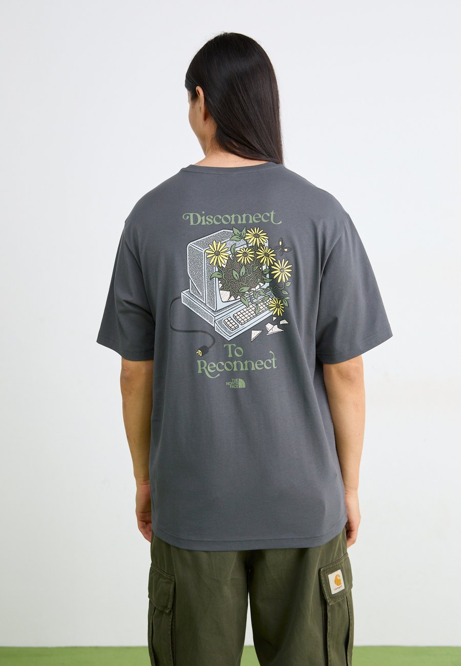 

Футболка The North Face CONNECTED RELAXED TEE GRAPHIC, Anthracite Grey/Dark Grey