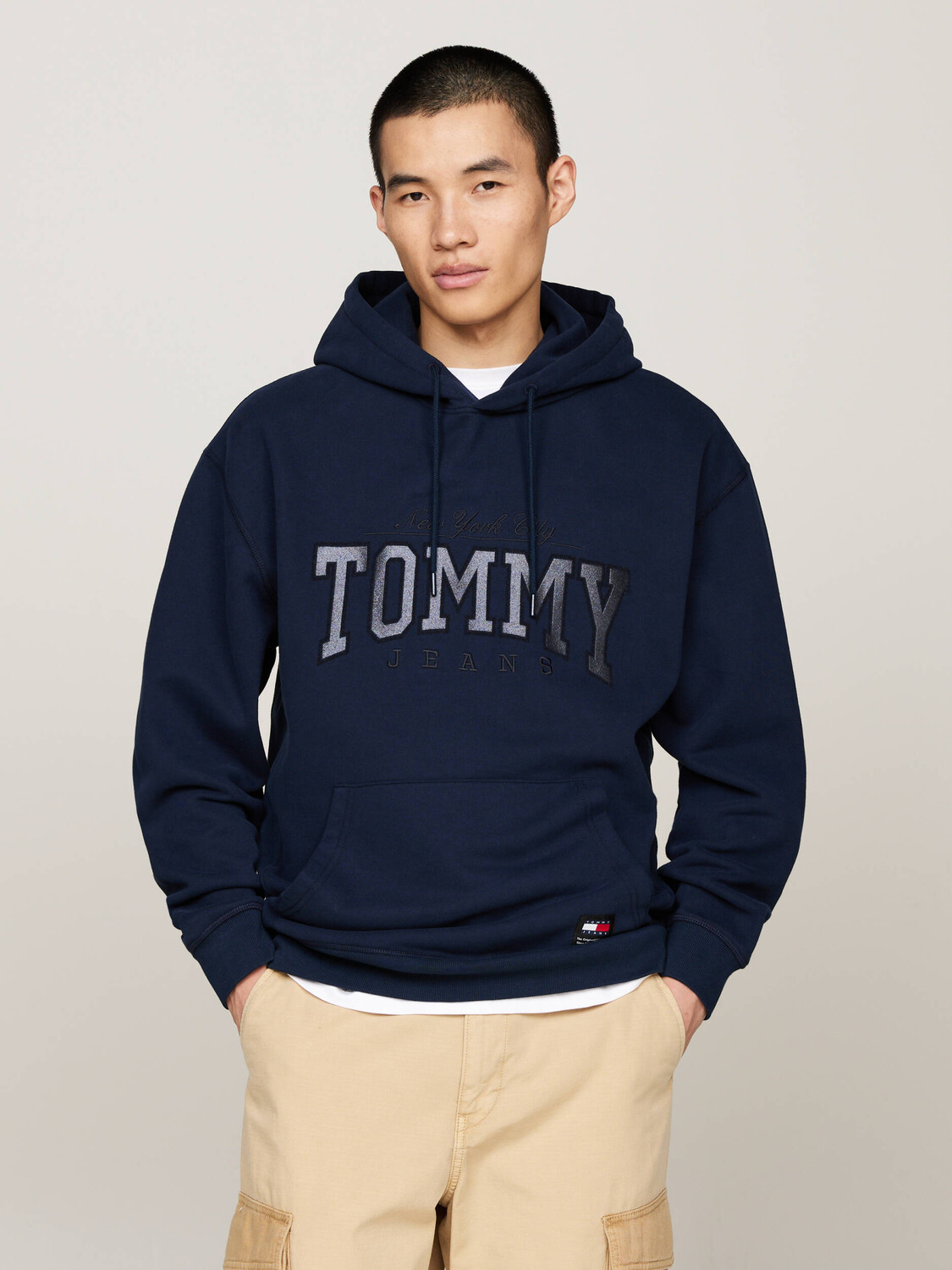 

Толстовка Tommy Jeans Loose fit, темно-синий