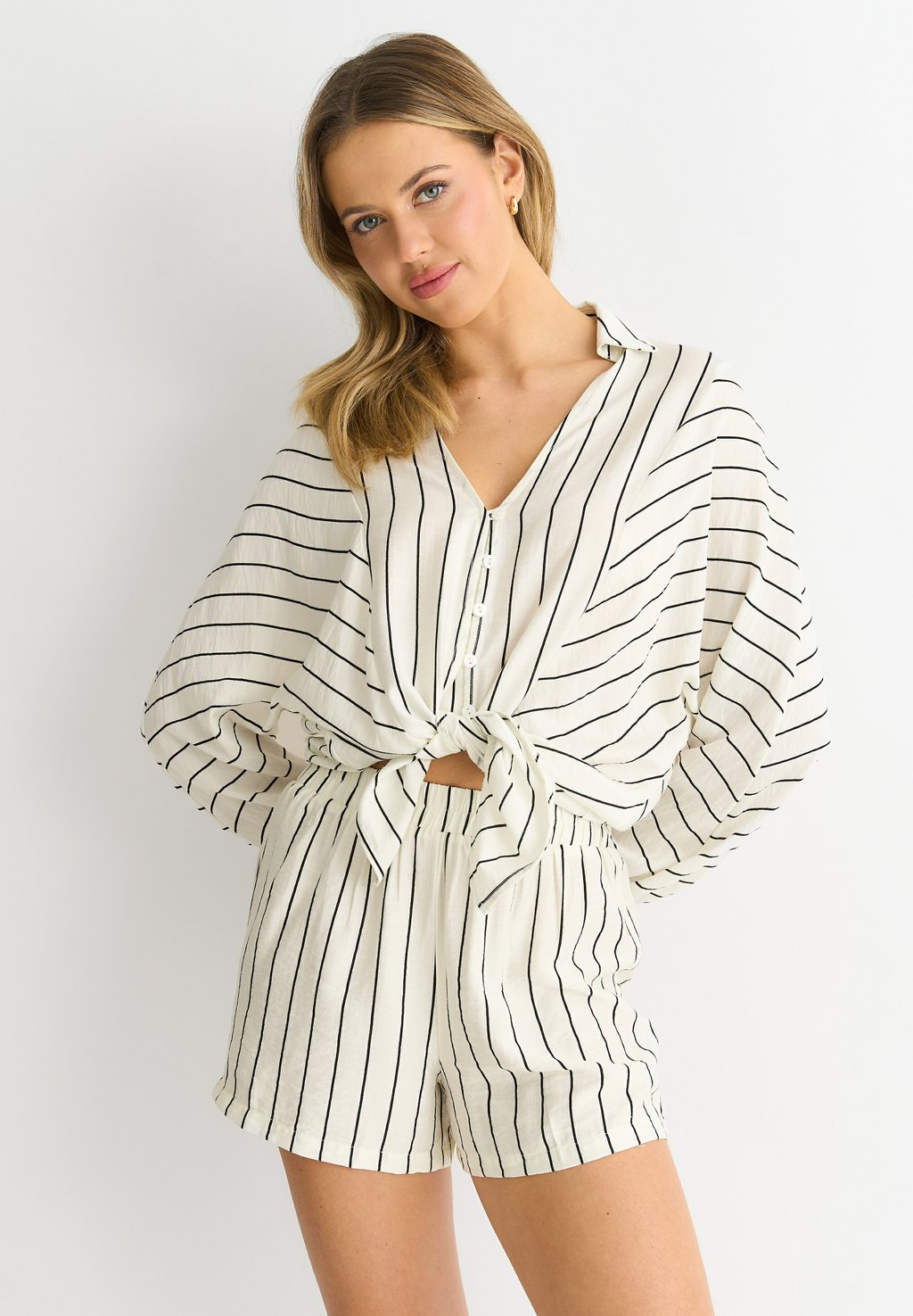

Блузка на пуговицах BATWING STRIPE GINI LONDON, кремовый