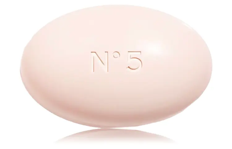 Увлажняющий лосьон для тела number five успокаивающий снятие зуда 150g CHANEL — фото 3