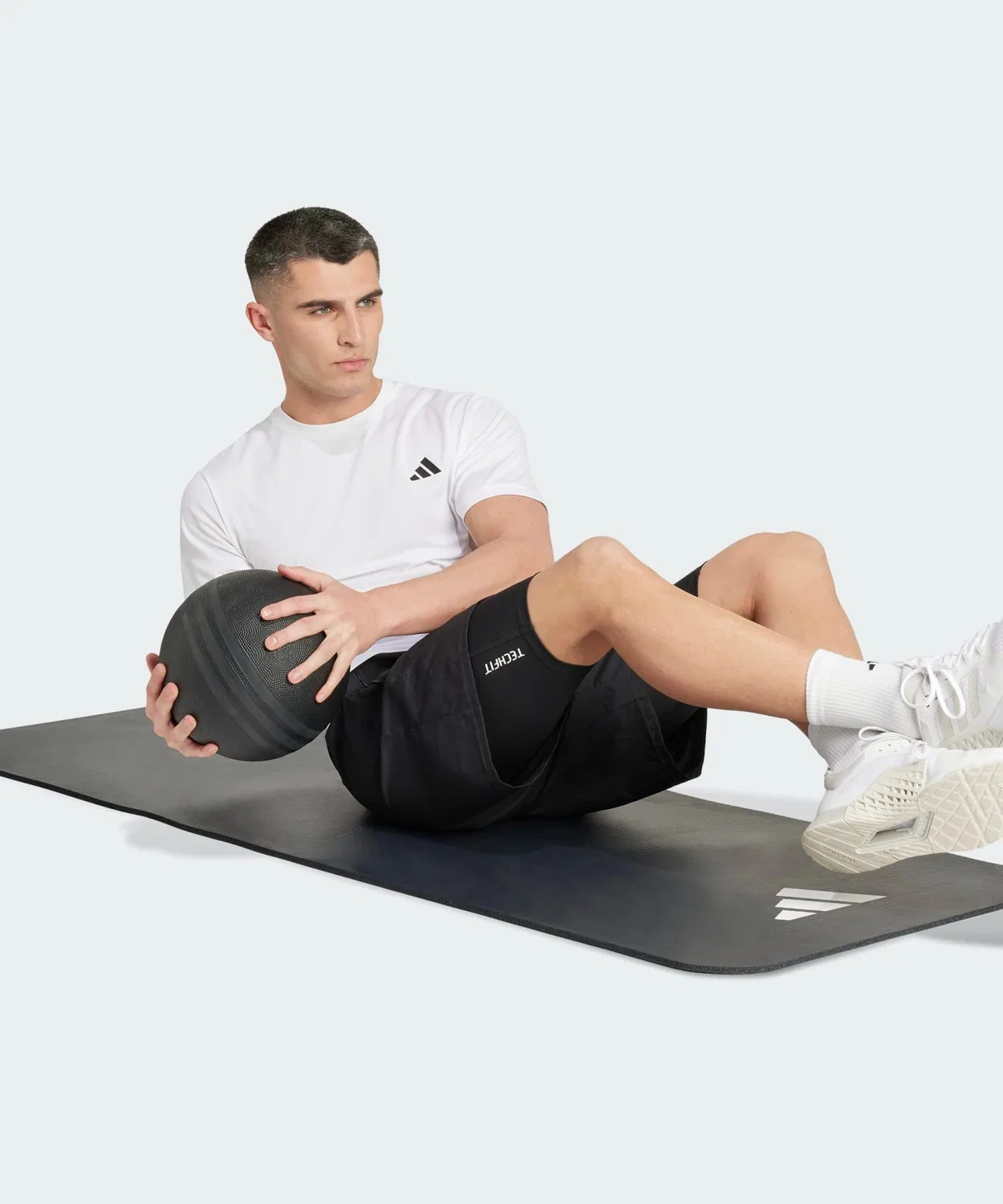 Компрессионные тренировочные шорты-легинсы adidas Techfit чёрные — фото 3