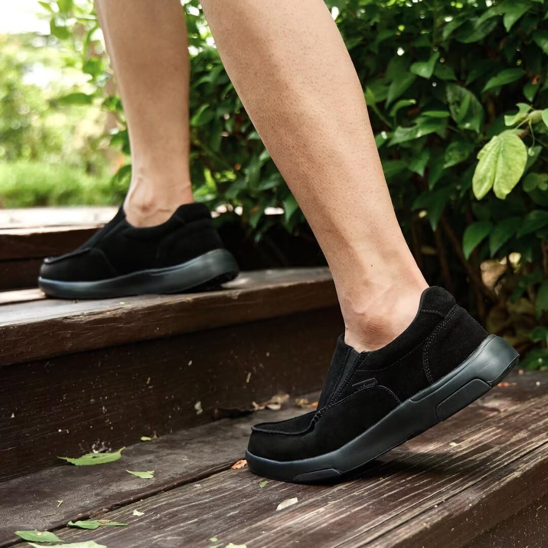 Мужские ортопедические слипоны OrthoComfoot с поддержкой свода стопы: замшевые туфли-слипоны для плоскостопия, удобная противоскользящая обувь для снятия боли в стопах и пятках, черный — фото 3