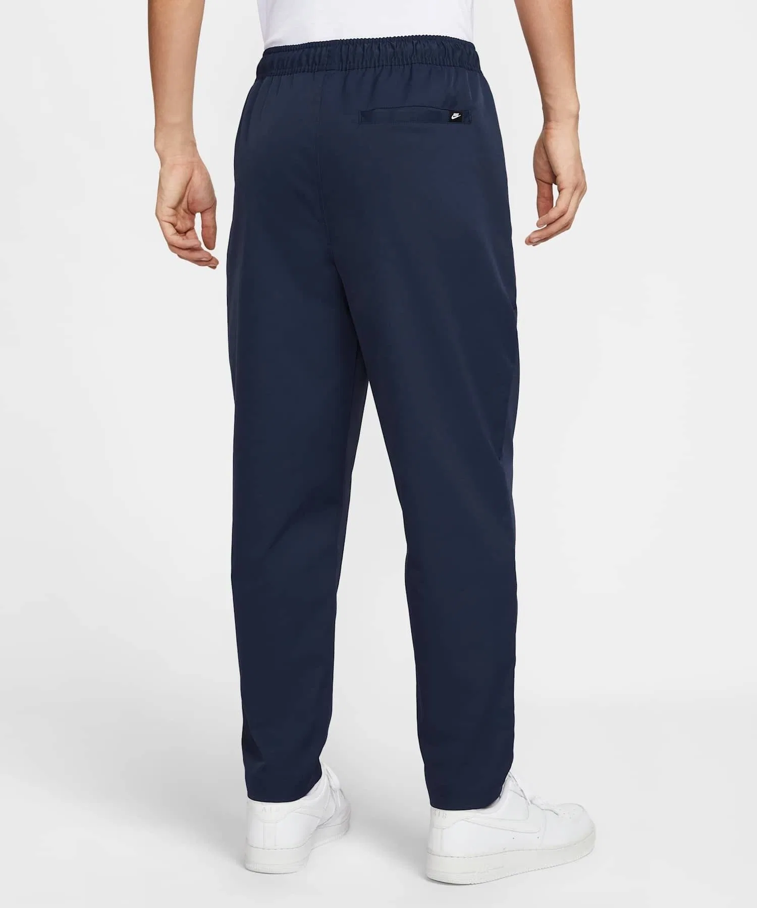 Мужские брюки Nike Club Woven Tapered Pants HJ1998-451 Obsidian — фото 2