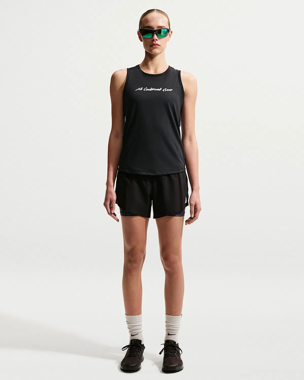 Женский топ для трейлраннинга Dri-FIT Nike ACG "Solar Chase", Black/Summit White — фото 4