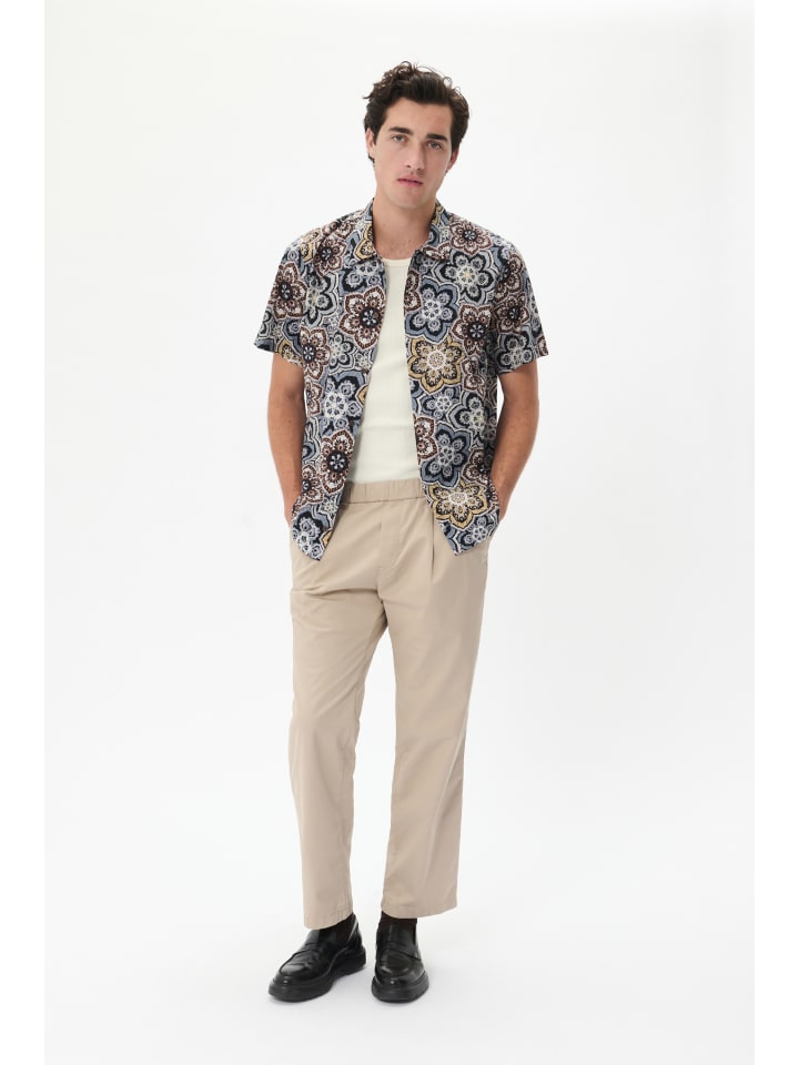 

Рубашка MAfloss с короткими рукавами, прямого кроя, орехового цвета. Matinique