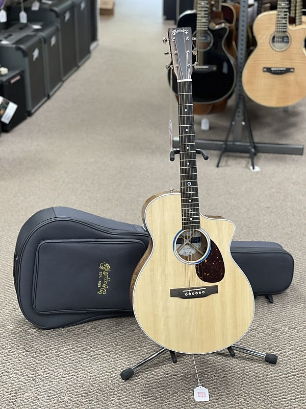 

Акустическая гитара Martin SC-13E Road Series Acoustic/Electric Guitar #2553426 w/ Case