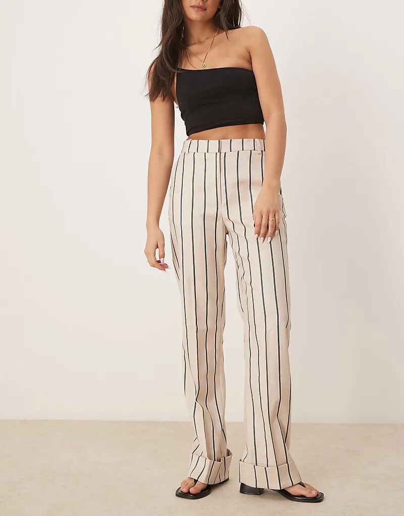 

Свободные брюки ASOS DESIGN в полоску цвета экрю — часть комплекта