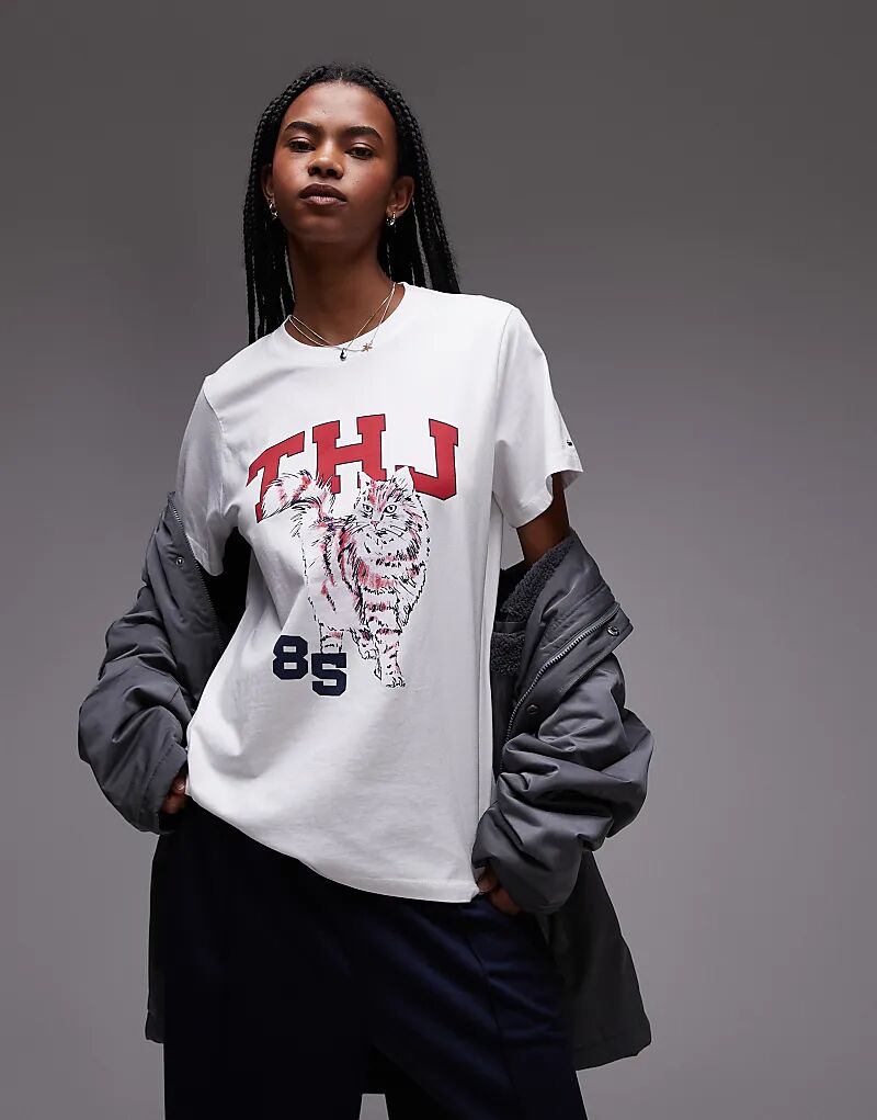

Футболка большого размера с рисунком кота белого цвета Tommy Jeans