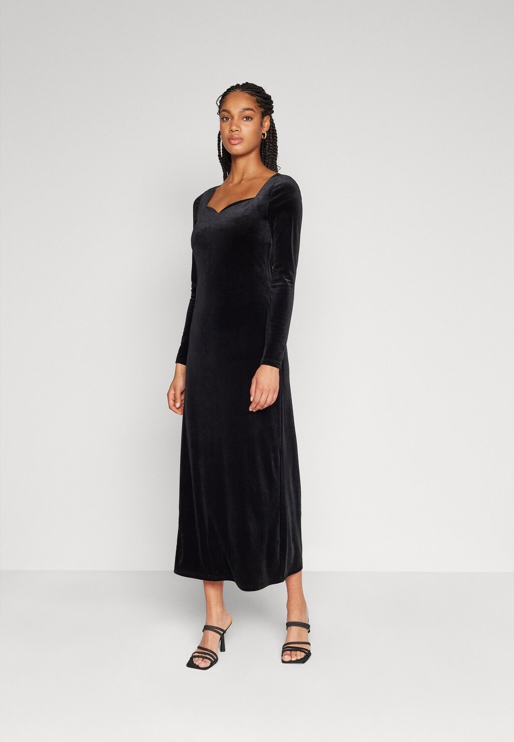 

Элегантное платье Onlscarlet Dress ONLY, черный