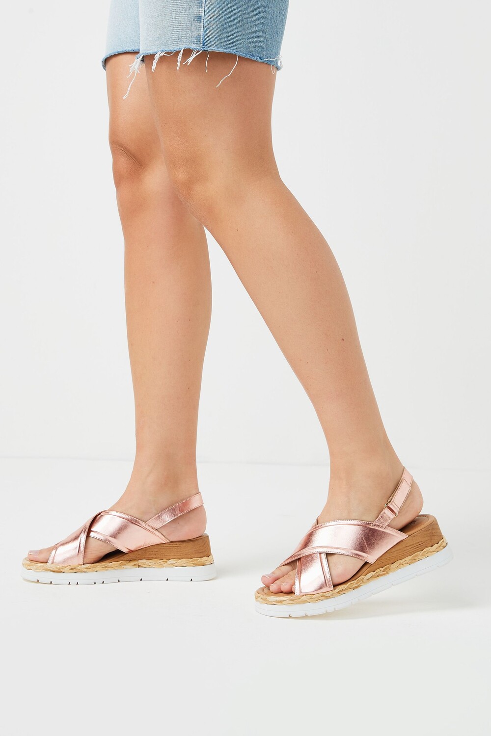 Спортивные туфли на танкетке с перекрестными ремешками Forever Comfort Next, розовый