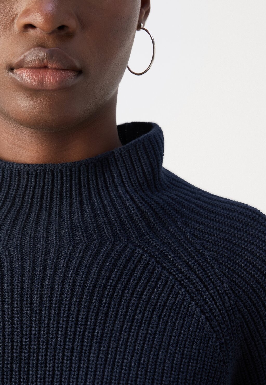 

Вязаный свитер LONGSLEEVE STAND UP COLLAR Marc O'Polo, темно-синий