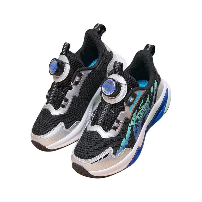 

Маленький Флеш Воин Амортизирующие Дышащие Низкие Детские Беговые Кроссовки Черный Серебряный для детей 3-7 лет XTEP, Черный/Новый Металлический Серебристый