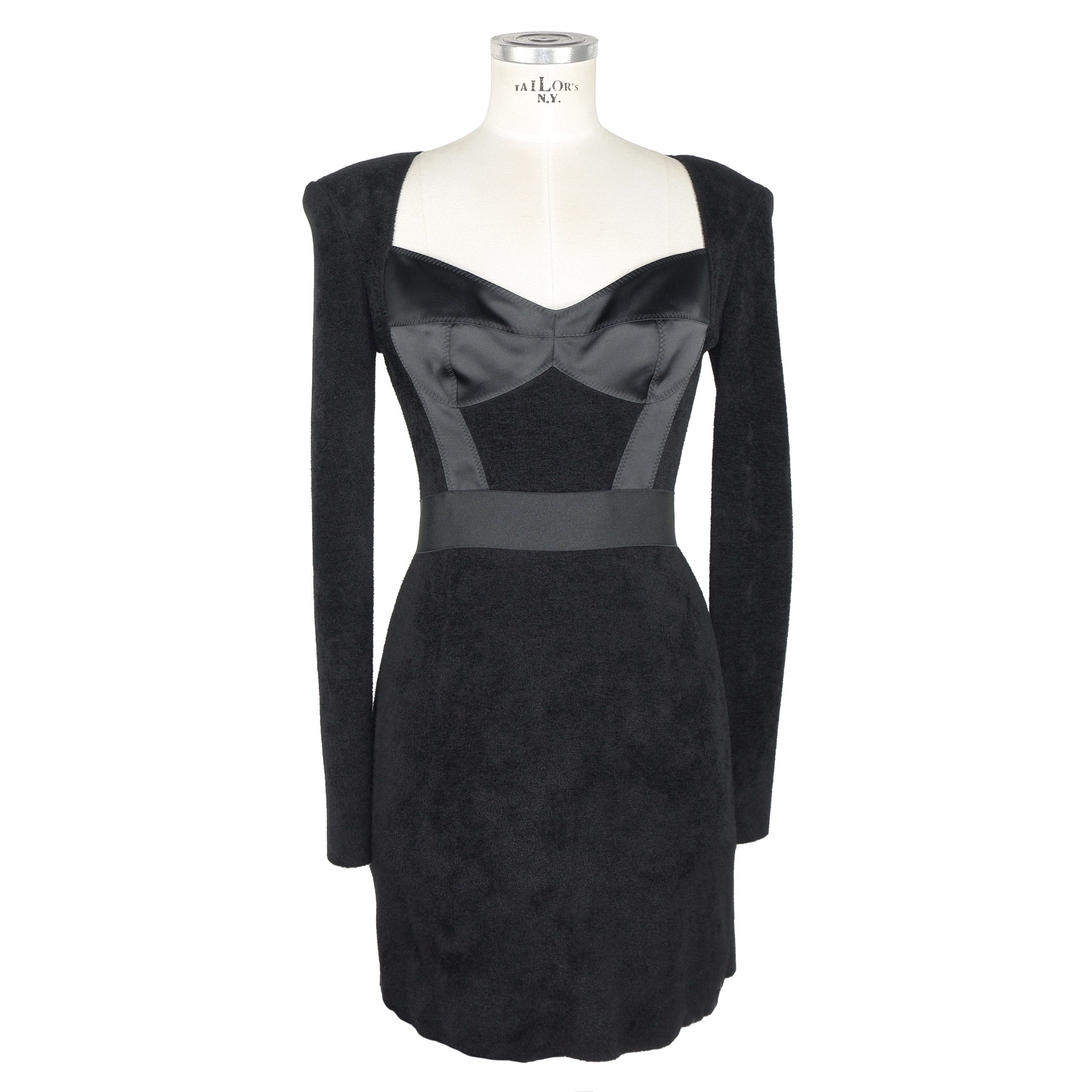 

Черное шерстяное женское платье Elisabetta Franchi