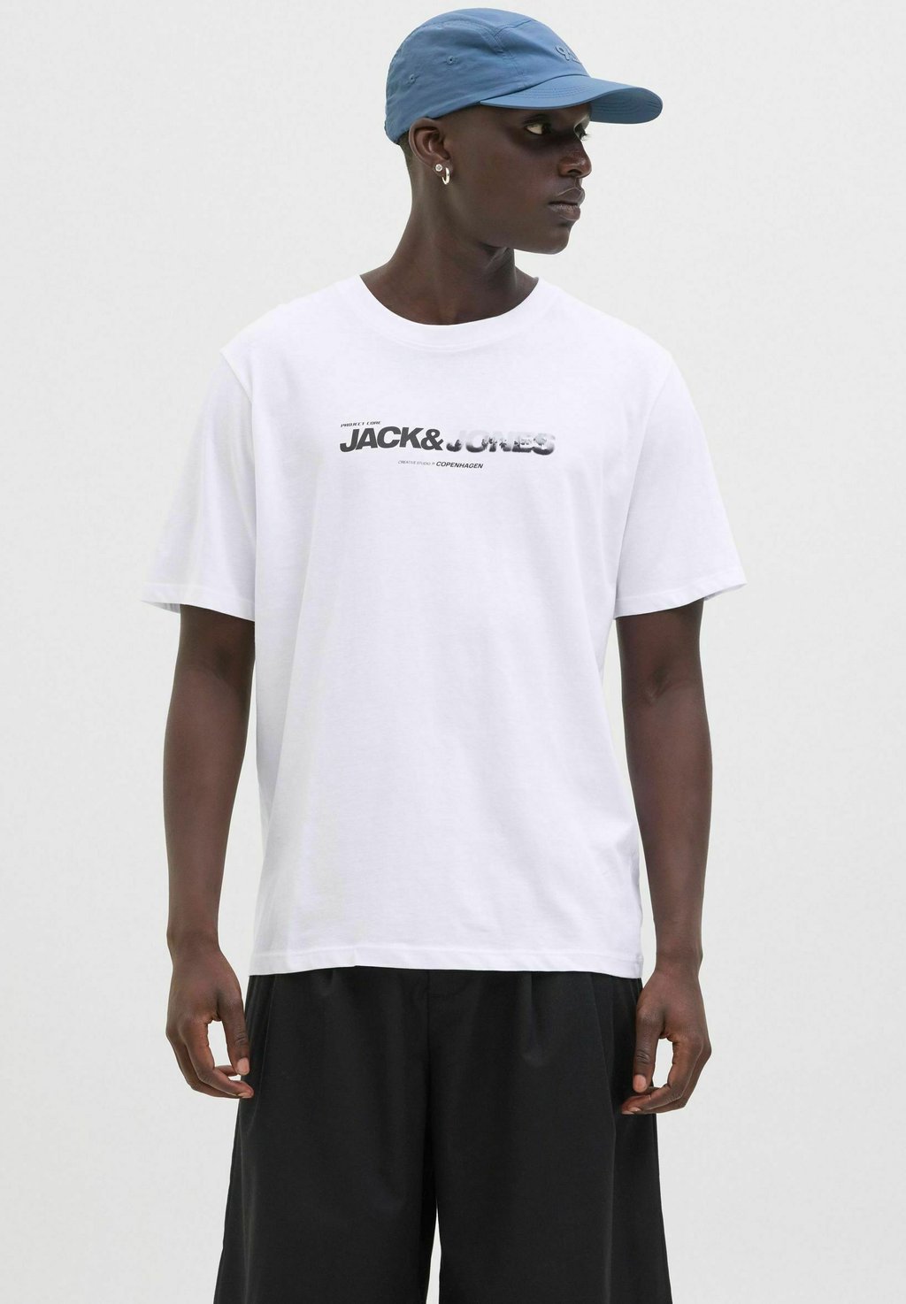 

Футболка с принтом RUNDHALSAUSSCHNITT Jack & Jones, белый