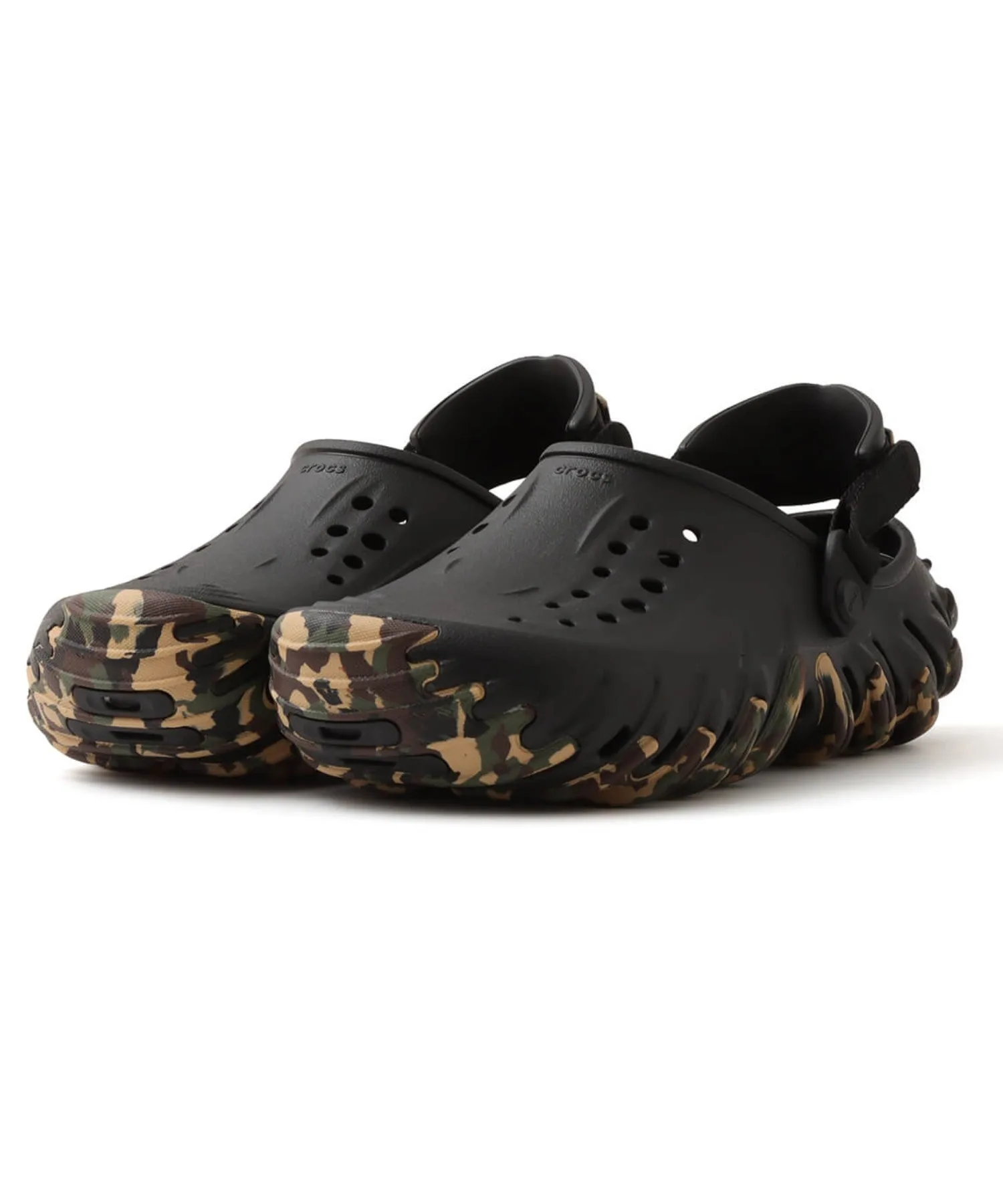 Универсальные сабо-кроссовки из синтетического материала Crocs Echo Camo RO черные — фото 2