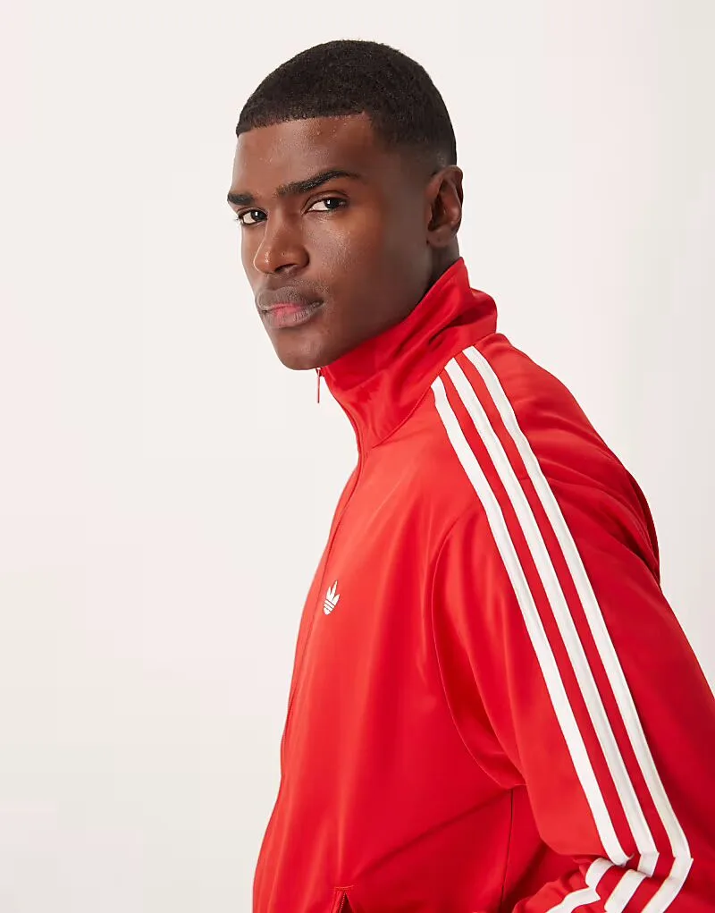 Спортивная куртка Adidas Originals Firebird красного цвета