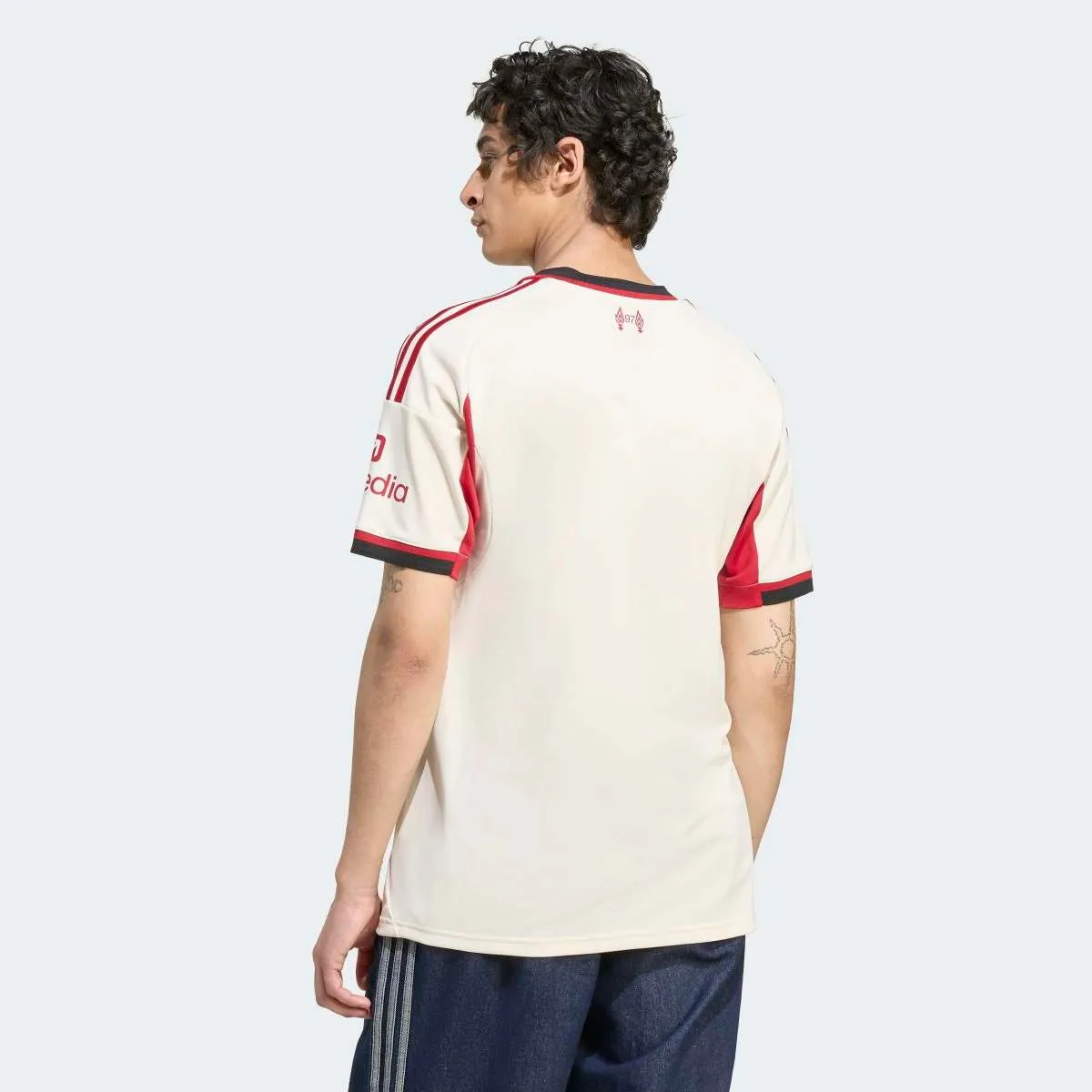 Мужская футболка второго комплекта Liverpool CF 2025-2026 adidas, белый — фото 4