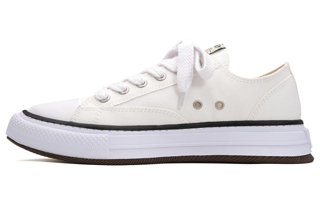 

Кроссовки Maison MIHARA YASUHIRO Yucca Pointed-toe Sneakers, черный