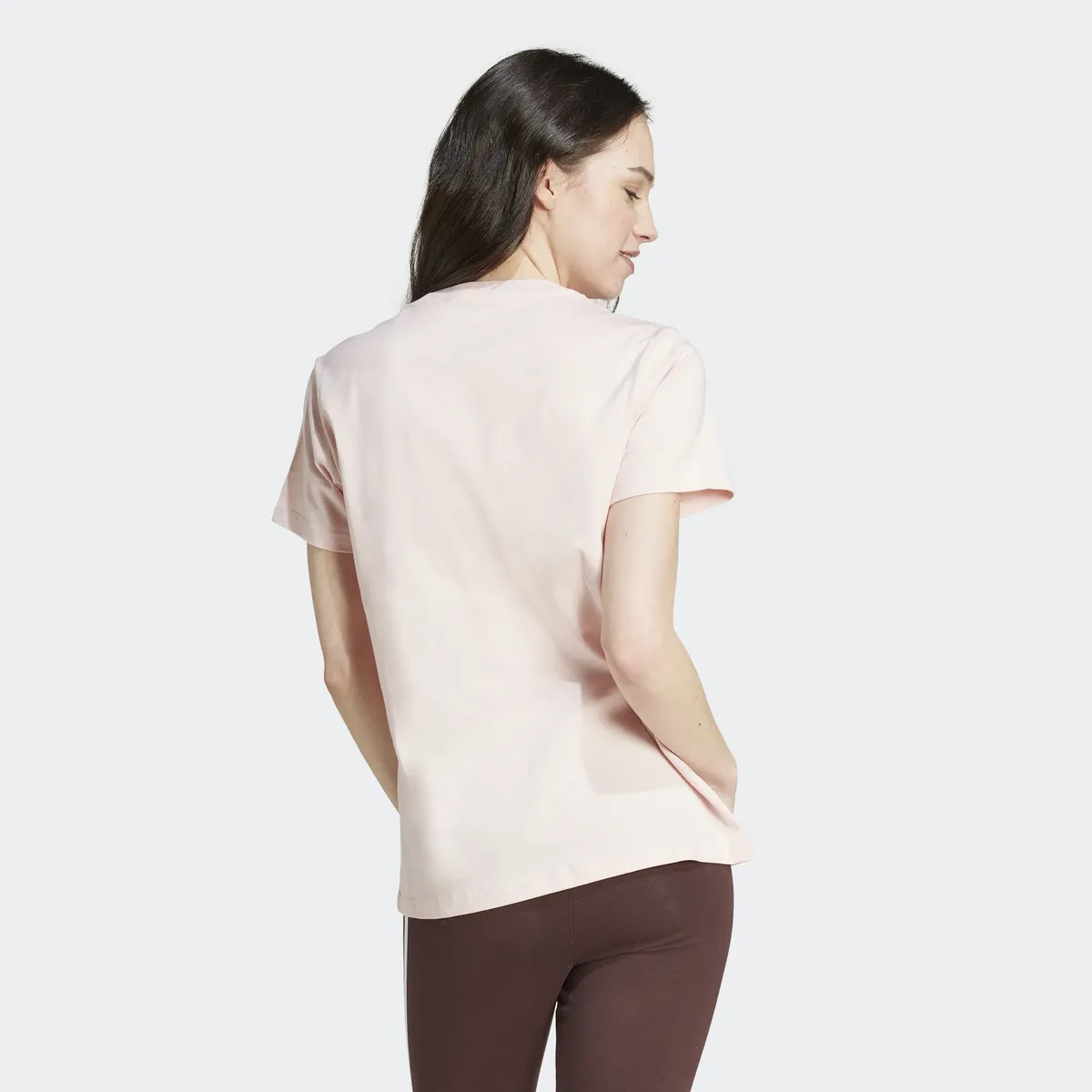 Футболка Adidas Sportswear "LOUNGEWEAR ESSENTIALS LOGO", цвет Sandy Pink — фото 4