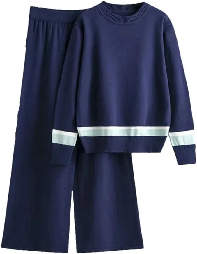 

Женский вязаный комплект из свитера и брюк