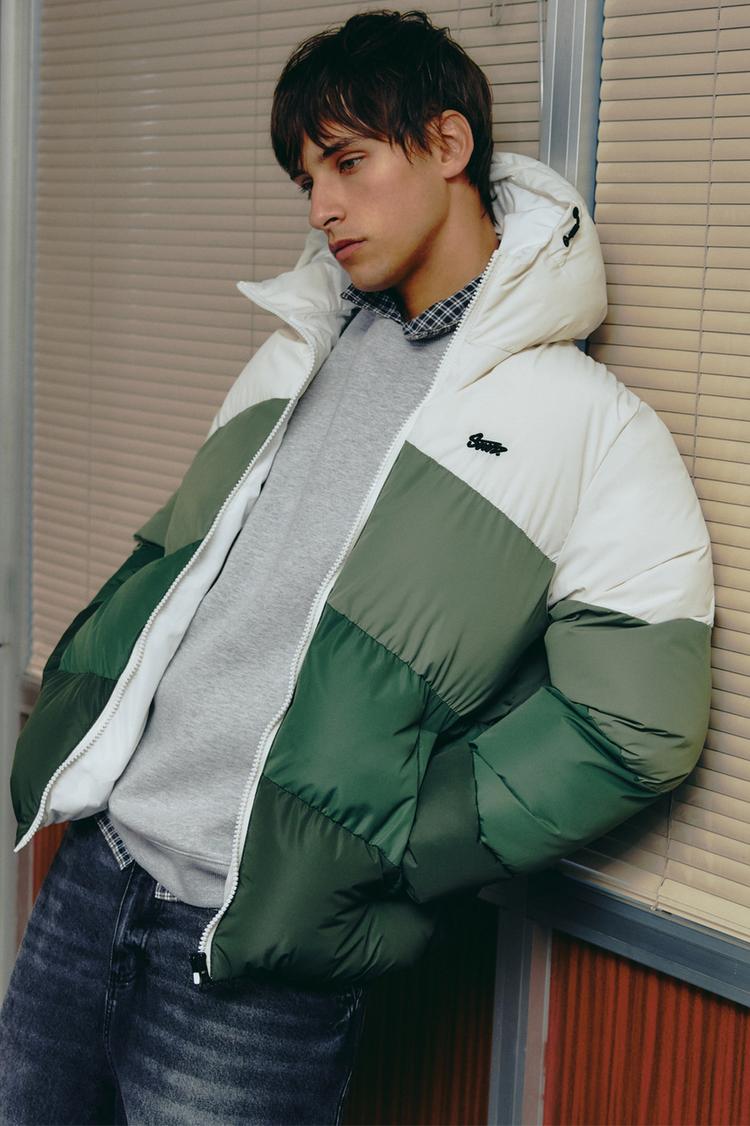 

Куртка-Пуховик со вставками Stwd Pull And Bear, зеленый
